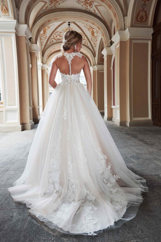 Фото Свадебное платье с вышивкой - Blanche Bridal