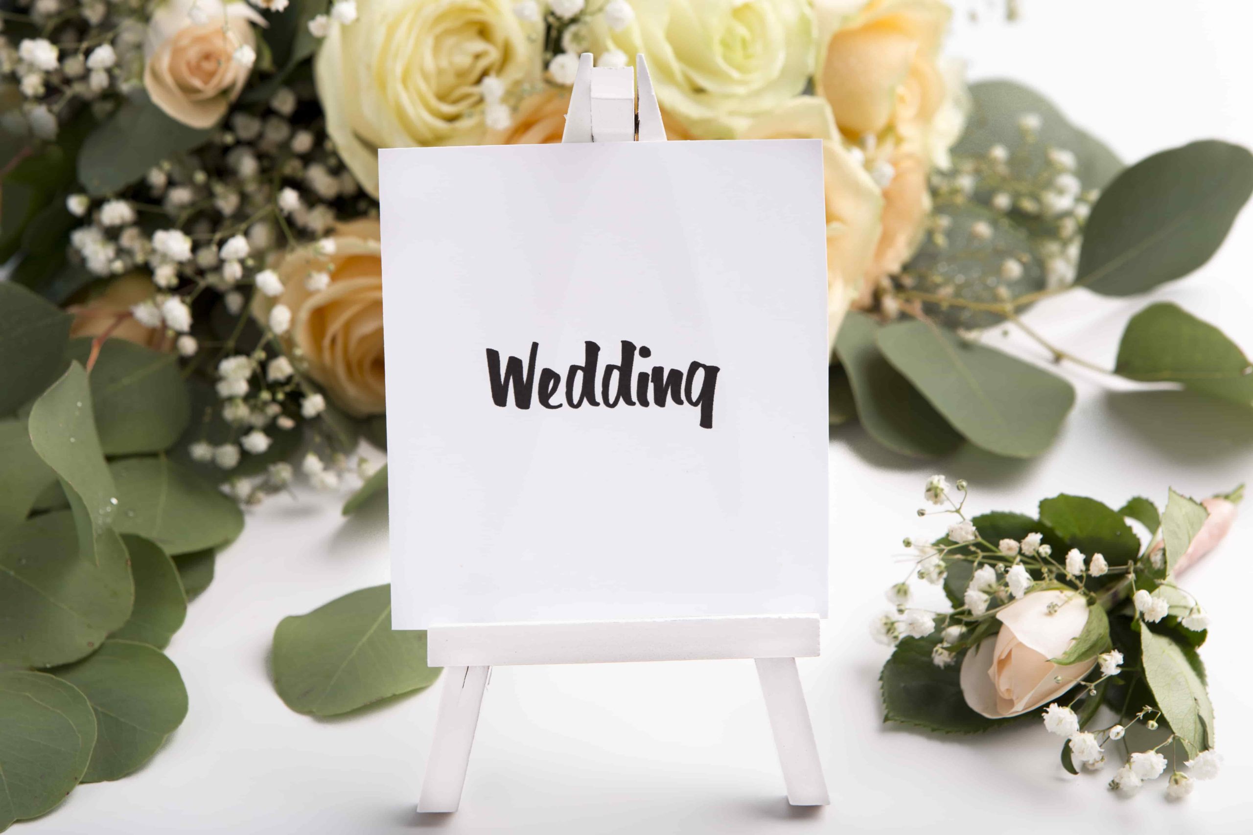 Бумажная свадьба – что подарить?