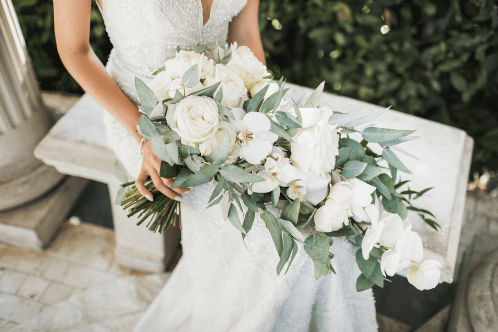 Белые свадебные цветы