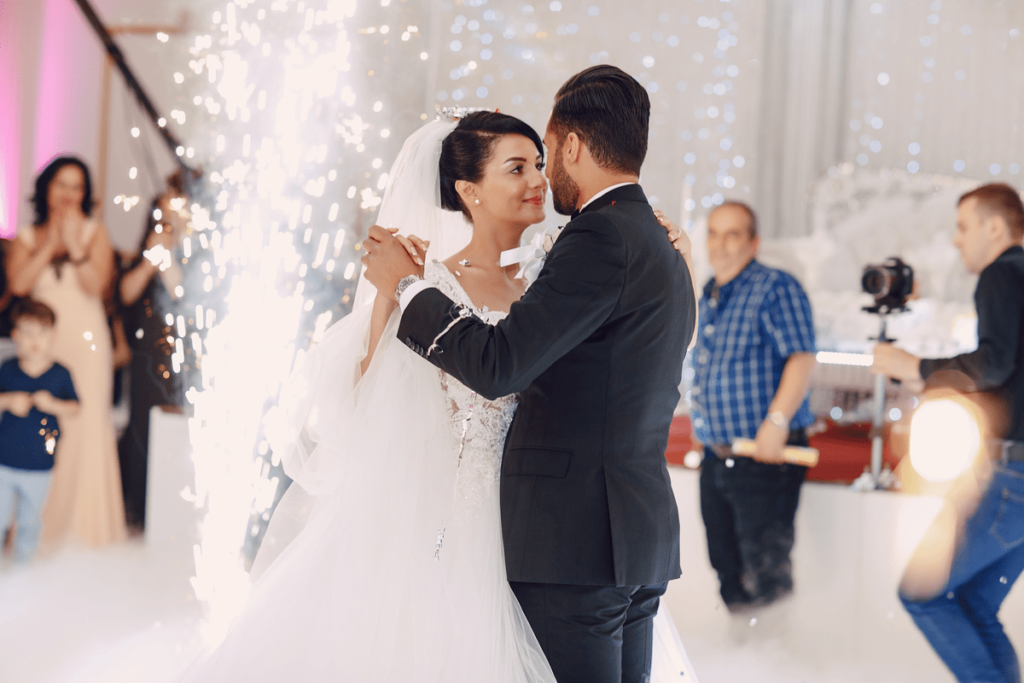 Свадебный танец невесты и жениха